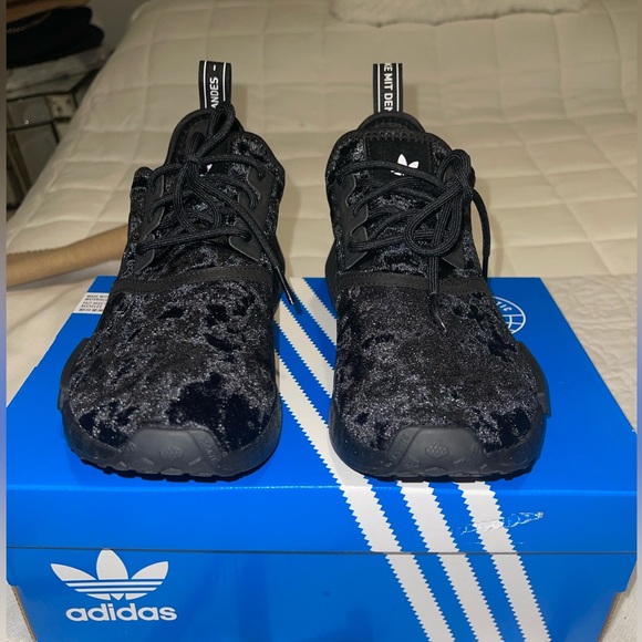 Women’s Adidas nmd_r1 Black Velvet - Picture 4 of 8